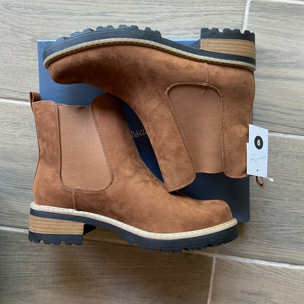 Universal Thread Celina Boots size 9